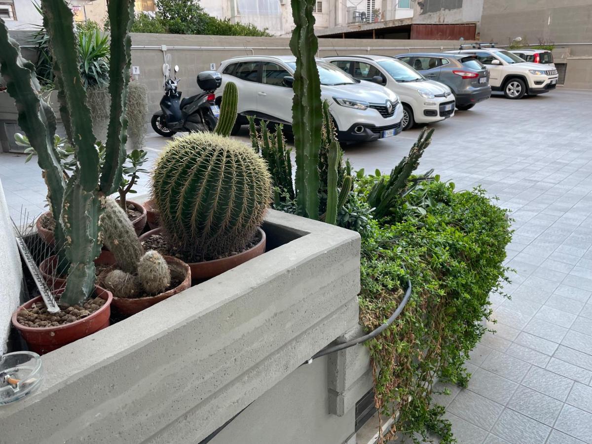 Central Modern Apartment باري المظهر الخارجي الصورة