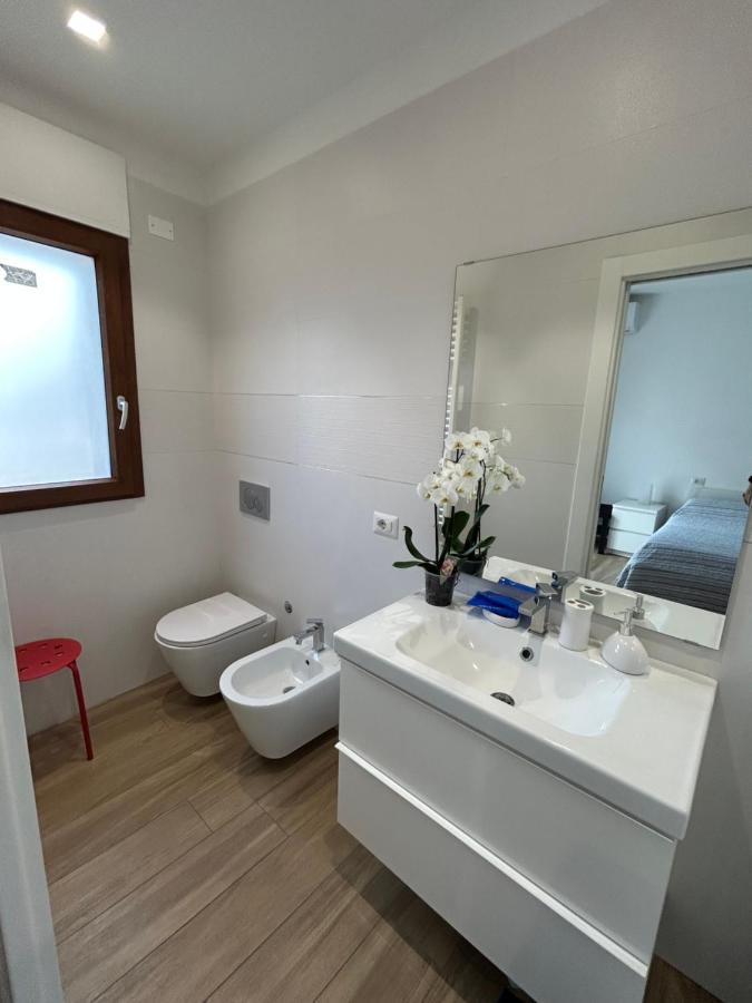 Central Modern Apartment باري المظهر الخارجي الصورة