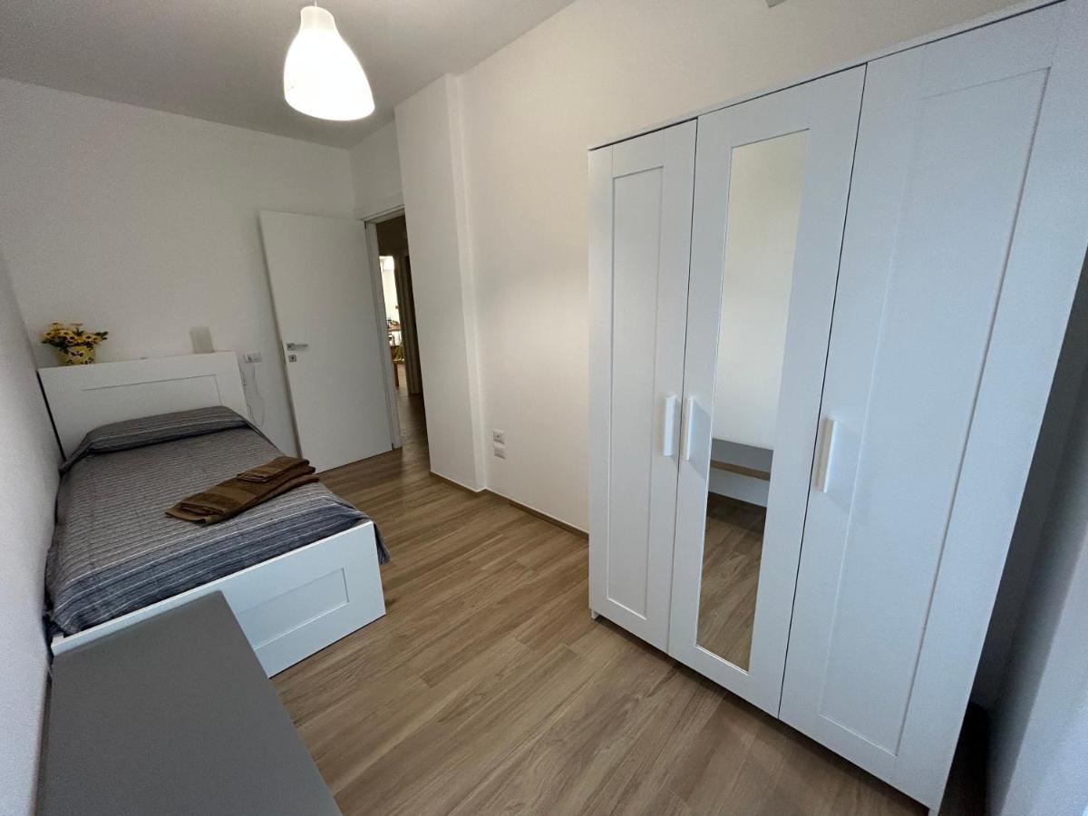 Central Modern Apartment باري المظهر الخارجي الصورة