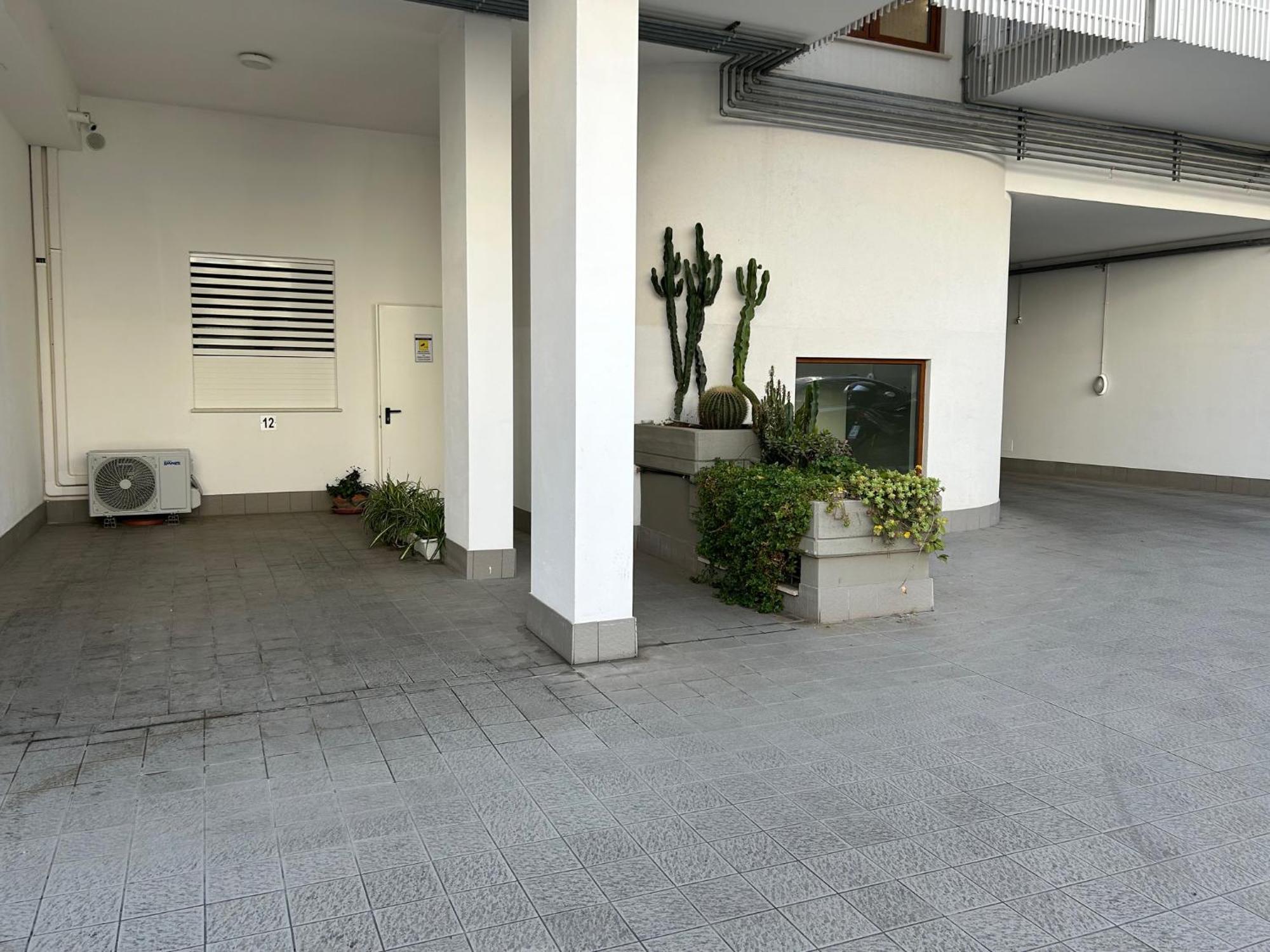 Central Modern Apartment باري المظهر الخارجي الصورة